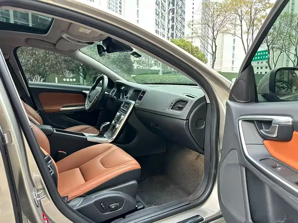 Volvo S60 2015 S60L 2.0T