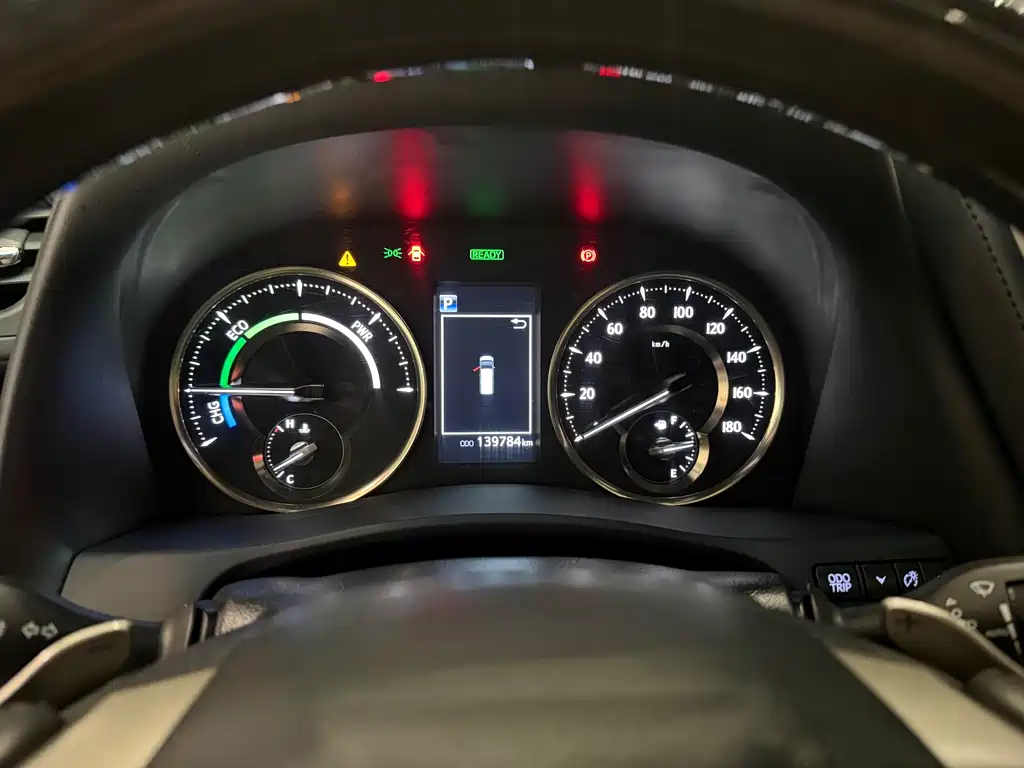 Lexus LM 2020 300h мест