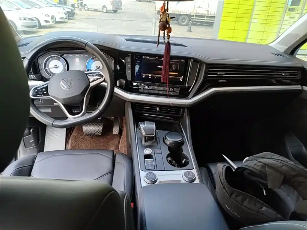 Volkswagen Touareg 2022 2.0TSI