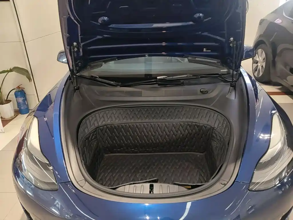 Tesla Model 3 — миниатюра 20