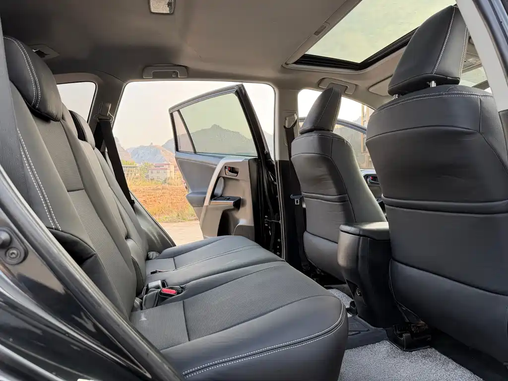 TOYOTA RAV4 RONGFANG