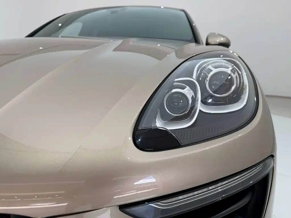 Porsche Macan — миниатюра 9