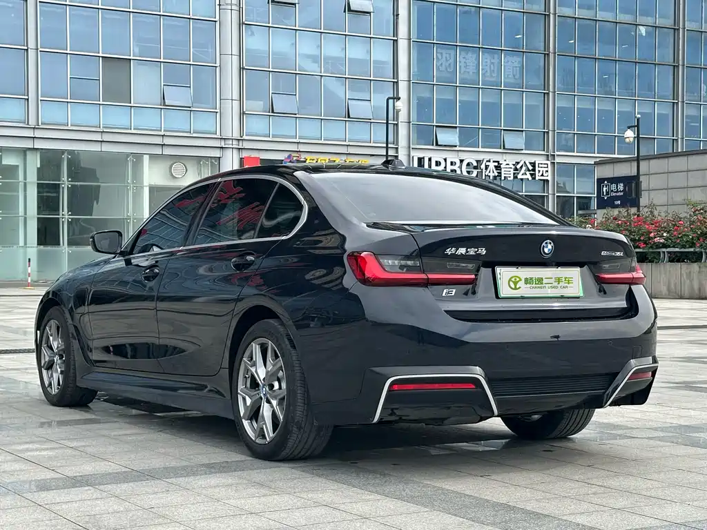 BMW i3 2024 eDrive 35 L