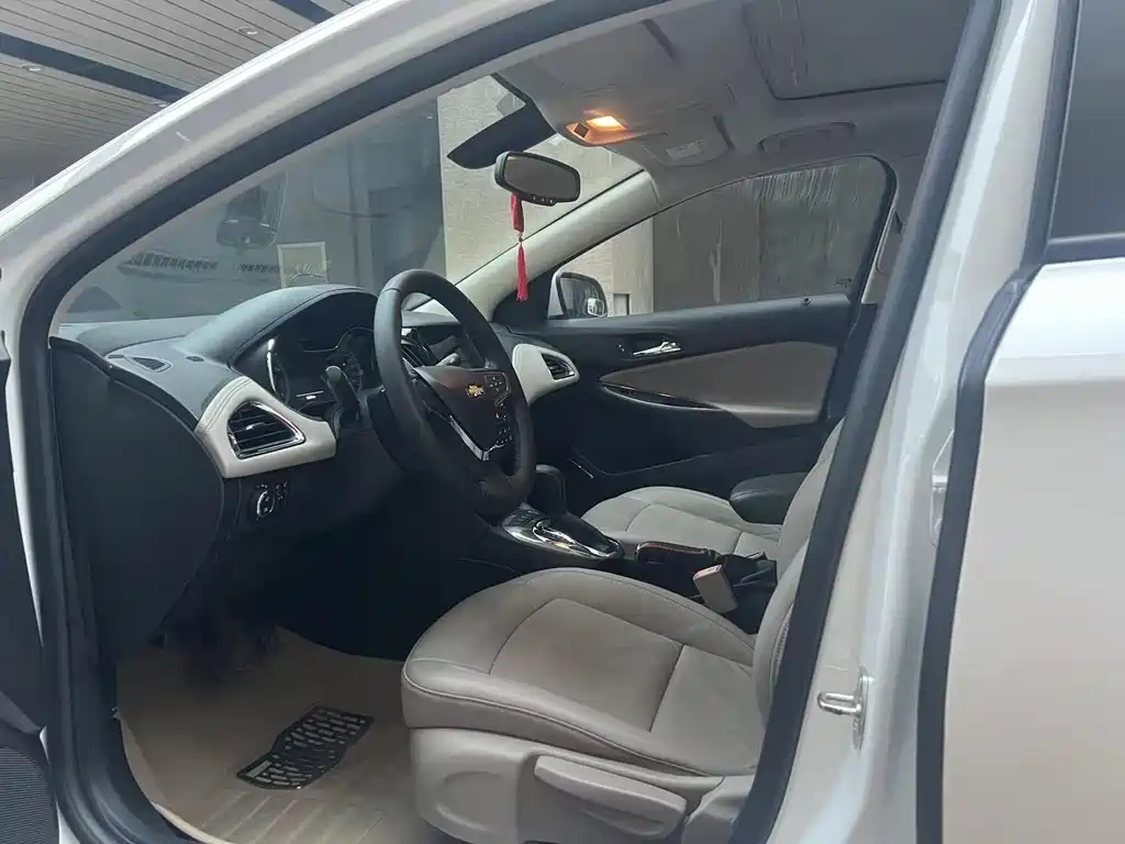 Chevrolet Cruze 2015 1.4T DCG Flagship