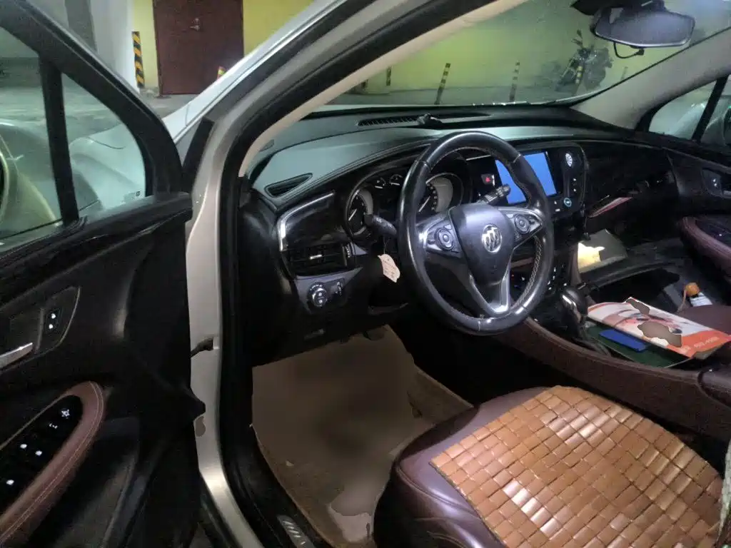 Buick Envision Plus — миниатюра 12