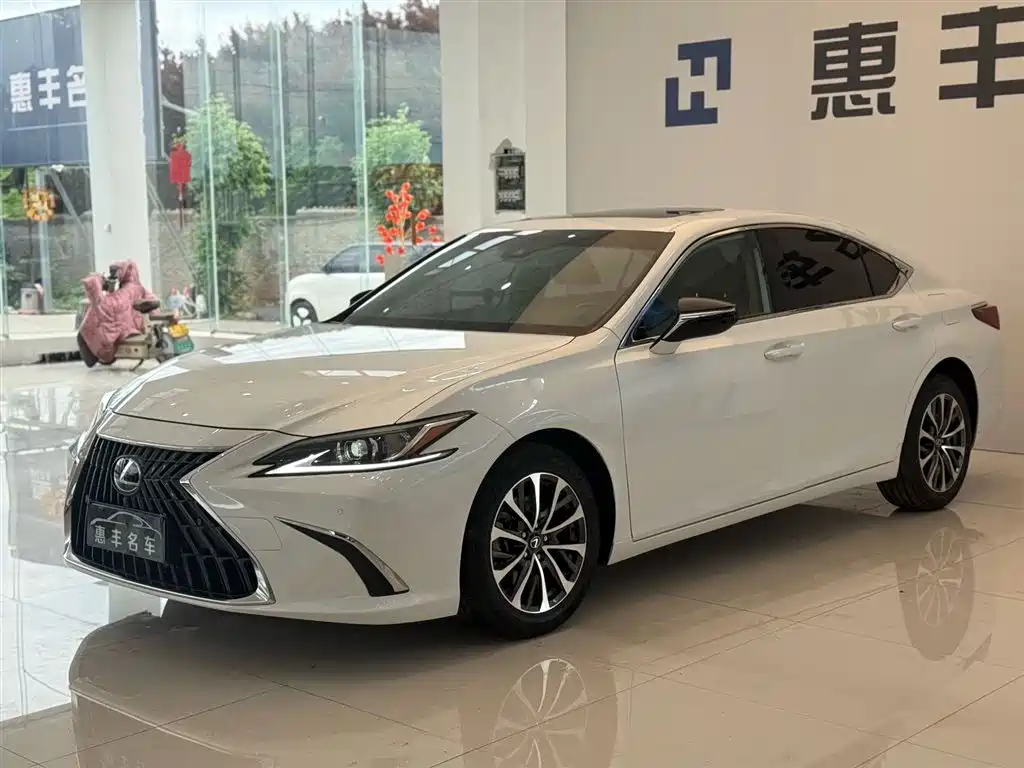 Lexus ES 2022 200