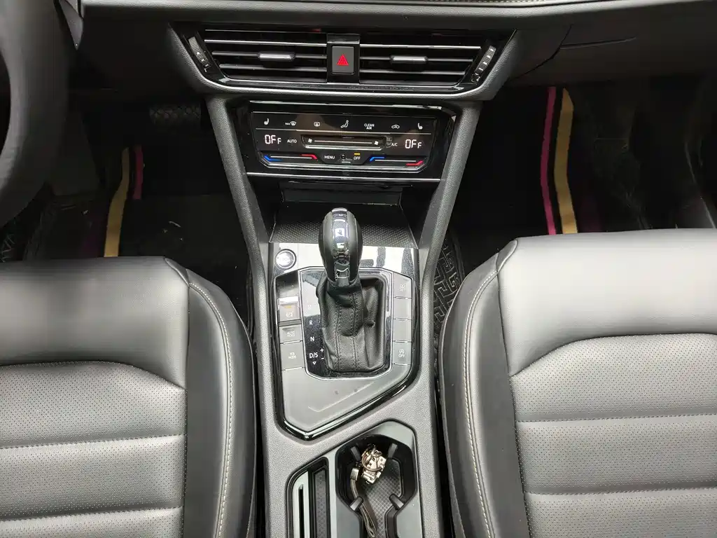 Volkswagen Tharu XR 280TSI 2WD Luxury Edition PLUS, фото 15