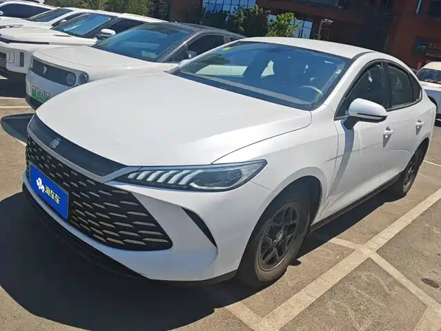 2025 BYD Qin