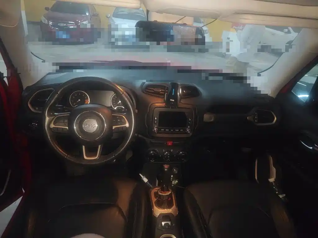 Jeep Renegade — миниатюра 10