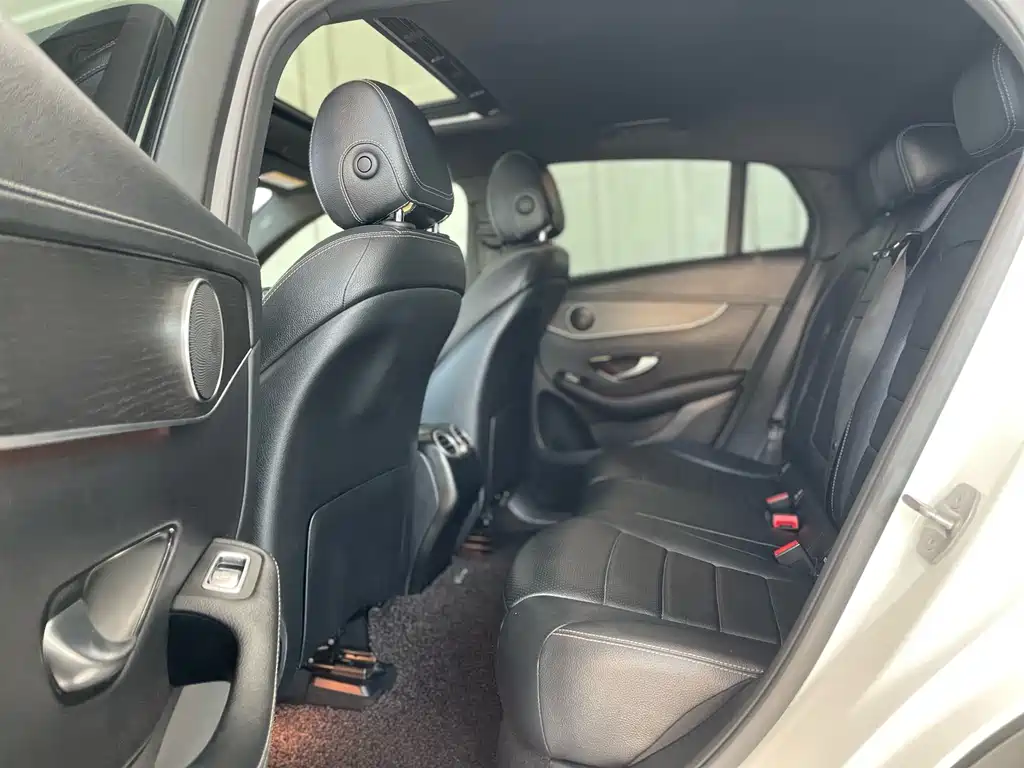 Mercedes-Benz GLC 2020 GLC 300 4MATIC SUV