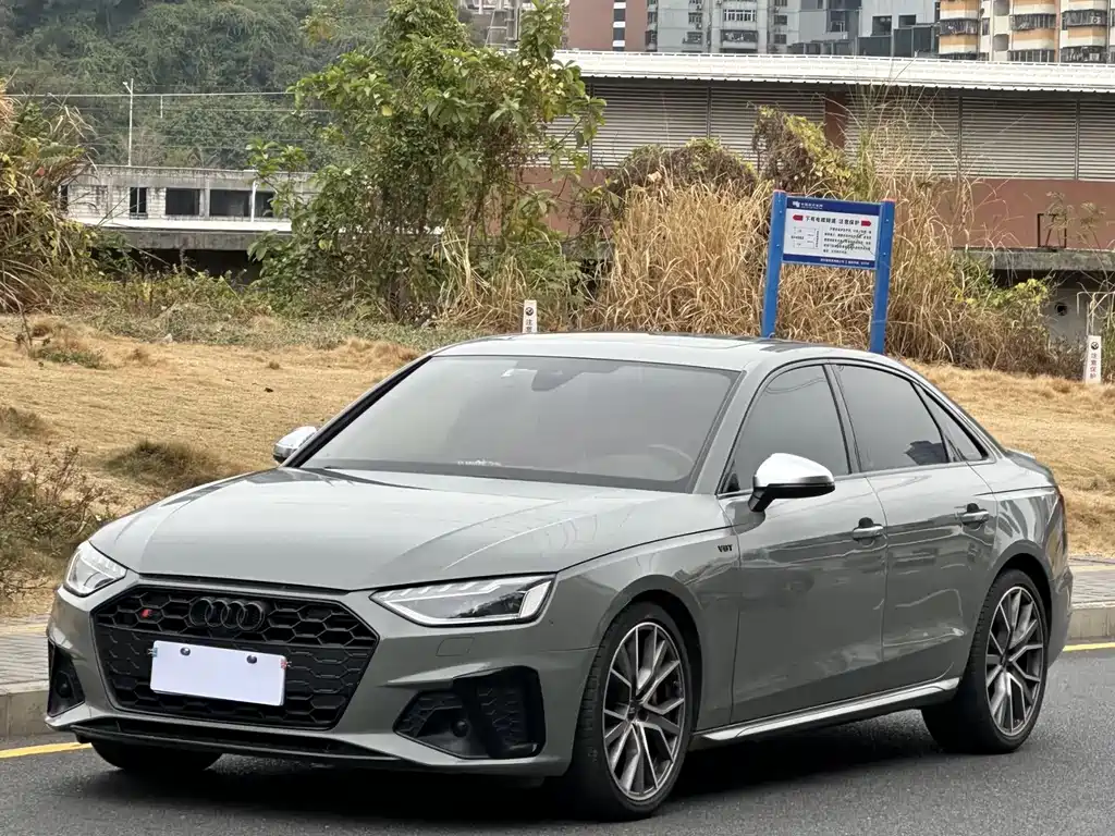 Audi S4 2023