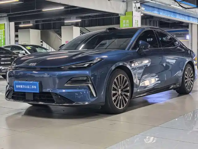 2025 Geely Galaxy Xingyao 8