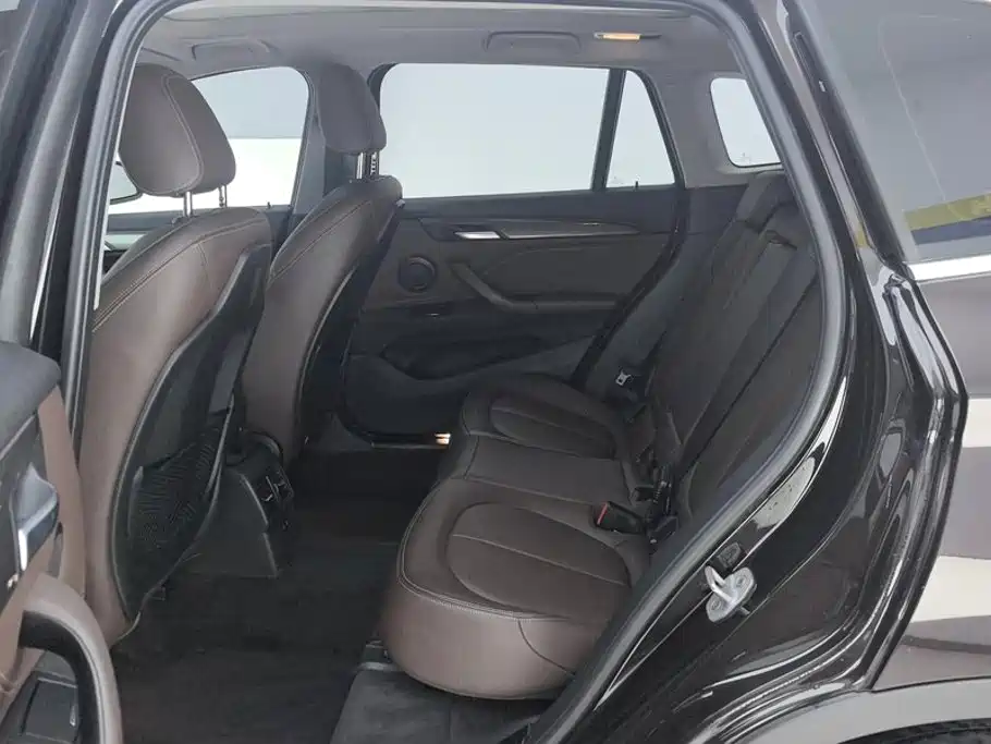 BMW X1 — миниатюра 11