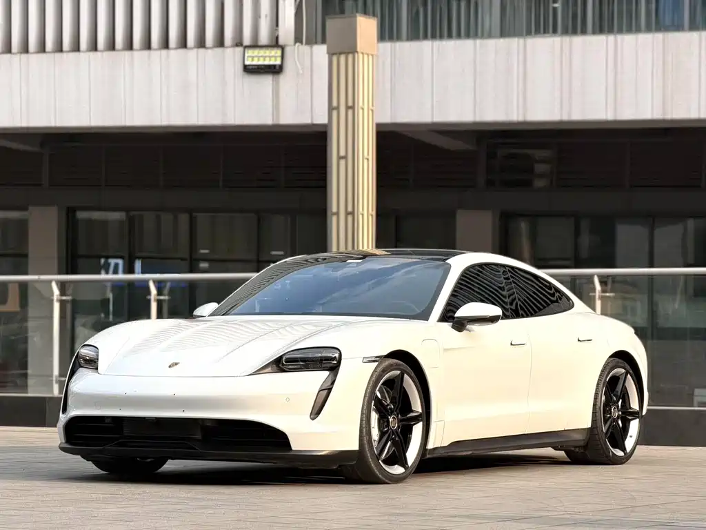 Porsche Taycan 2023