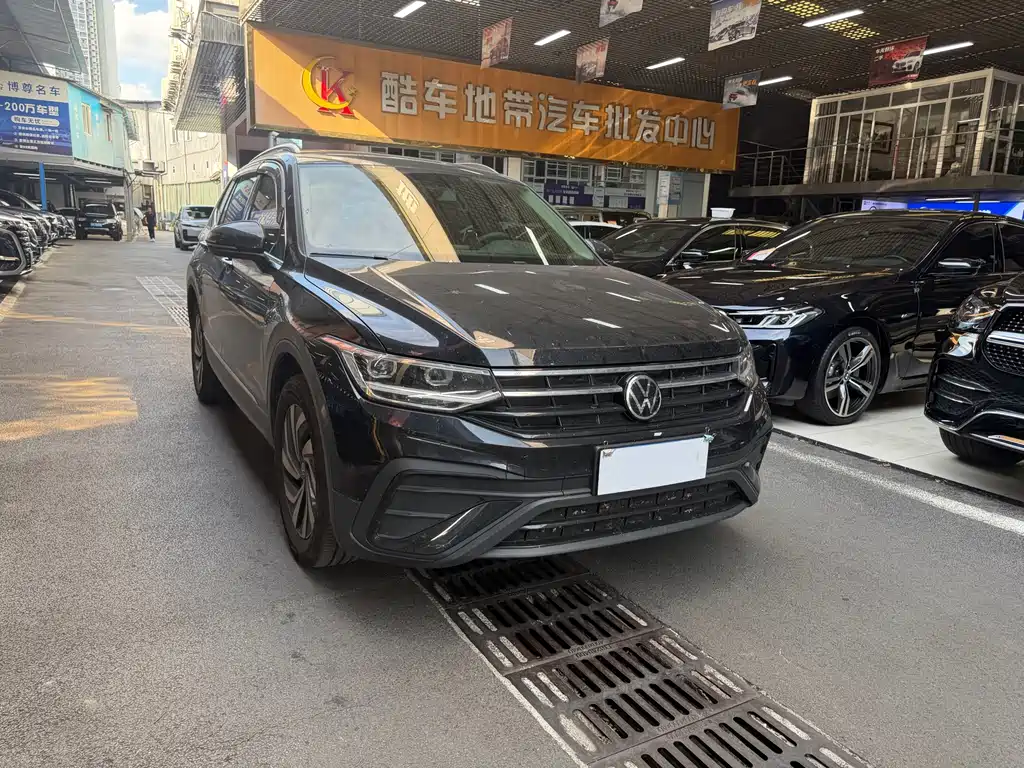 Volkswagen Tiguan L L 2025 300TSI AT