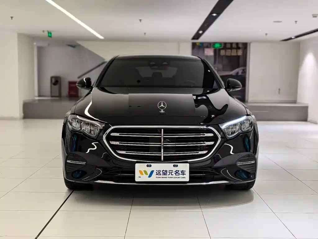 Mercedes-Benz E-Class 2024