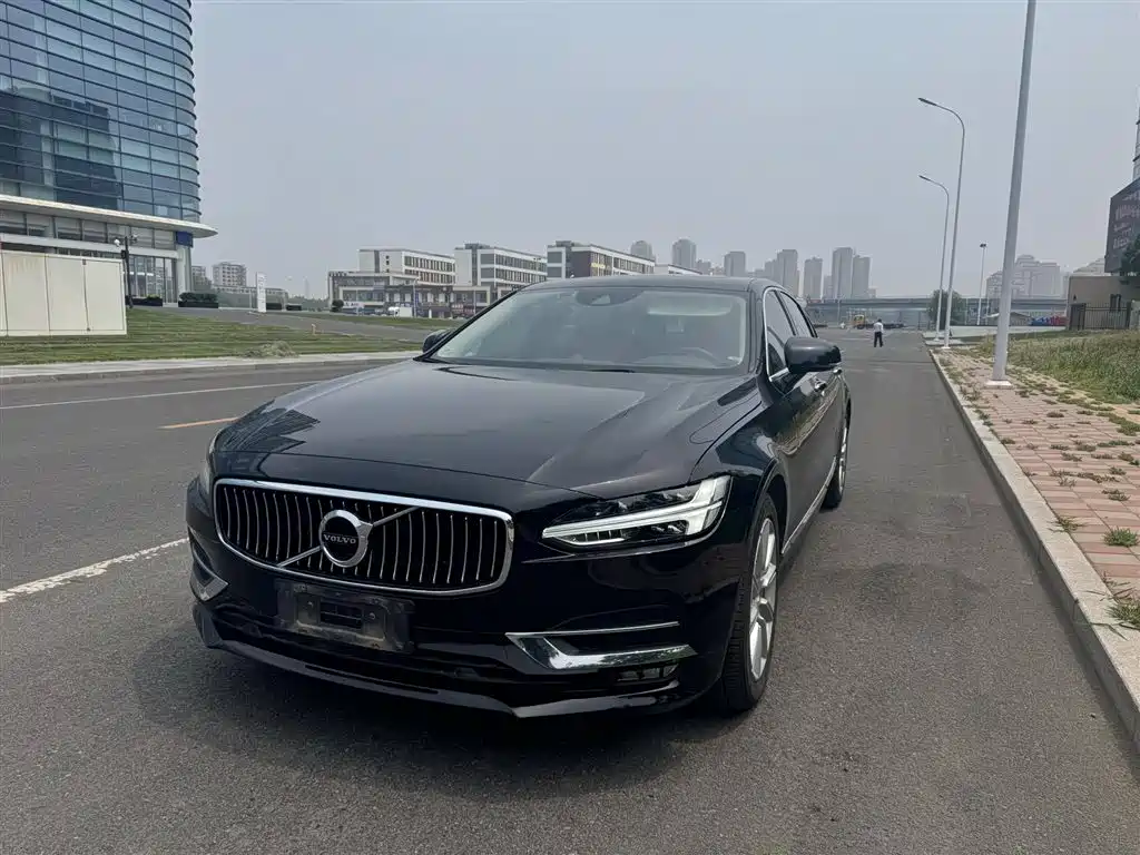 Volvo S90 2019