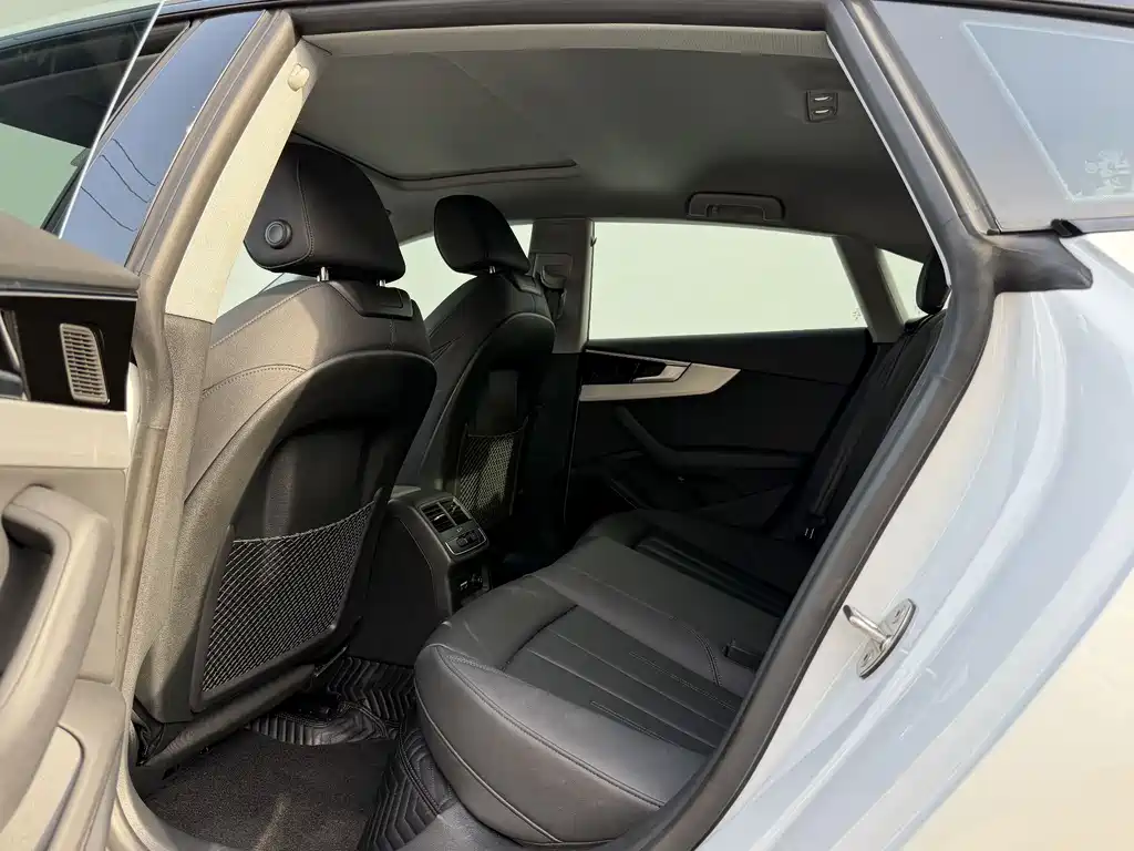 Audi A5 2024 Sportback 40 TFSI quattro Luxury