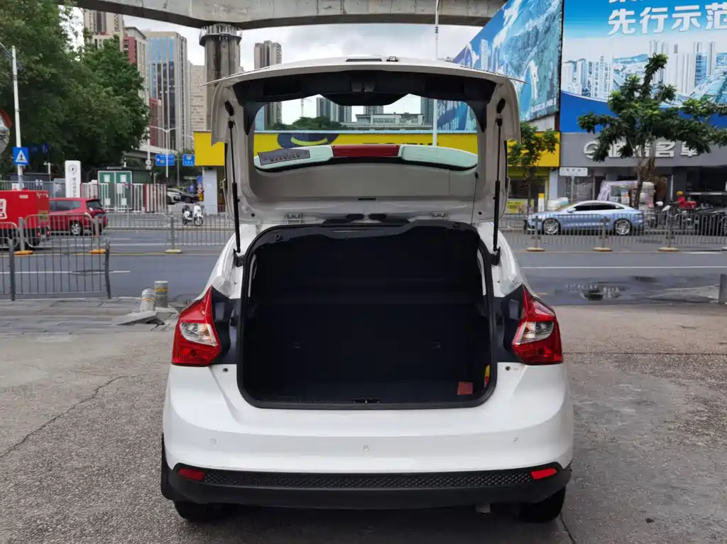 Ford Focus 2012 1.6L AT Comfort