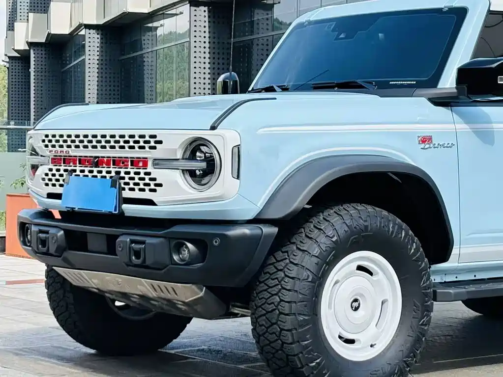 Заказать Ford Bronco 2026 года за 10 011 270 ₽  из Китая