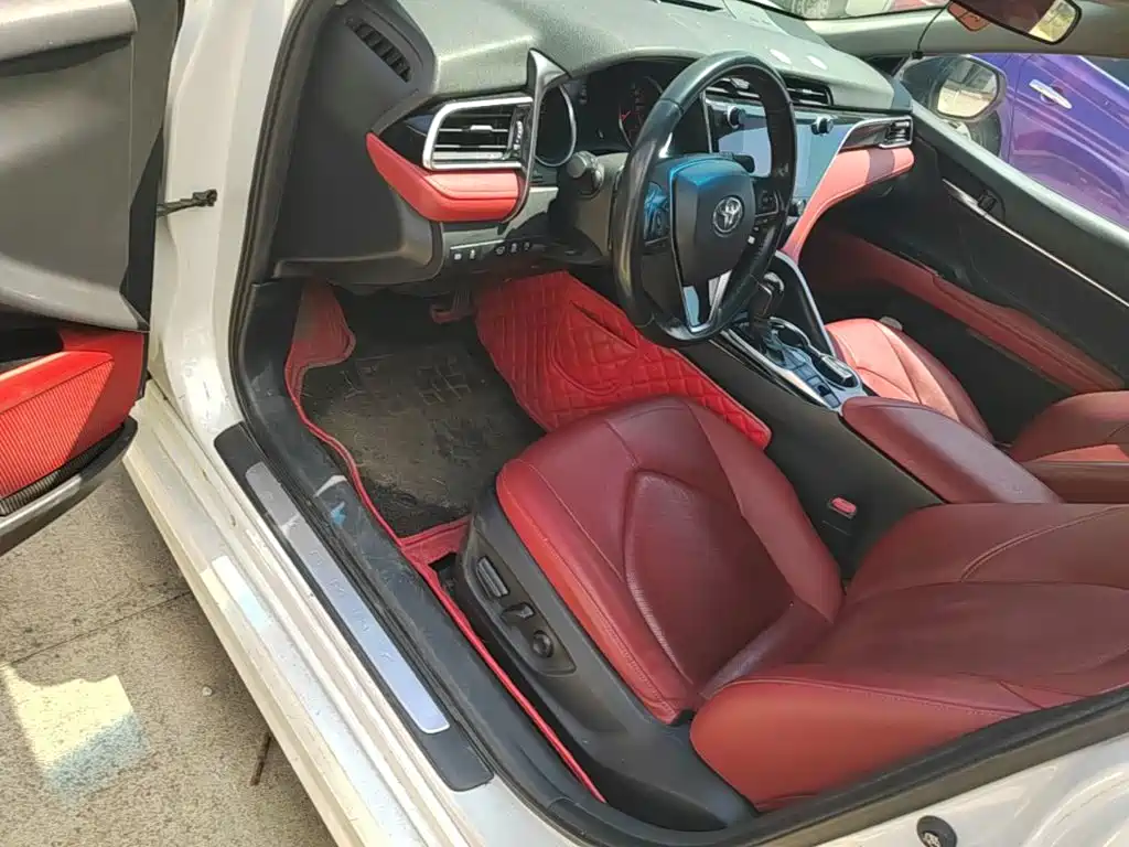 Toyota Camry — миниатюра 16