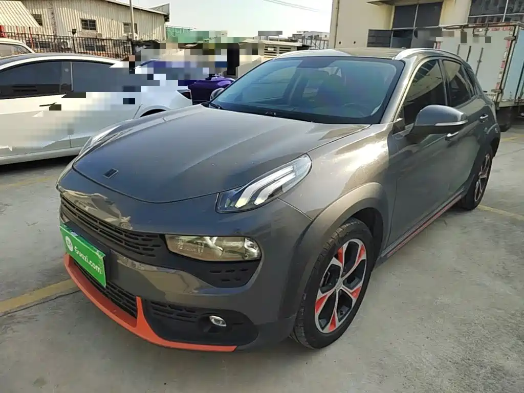 Lynk & Co 02