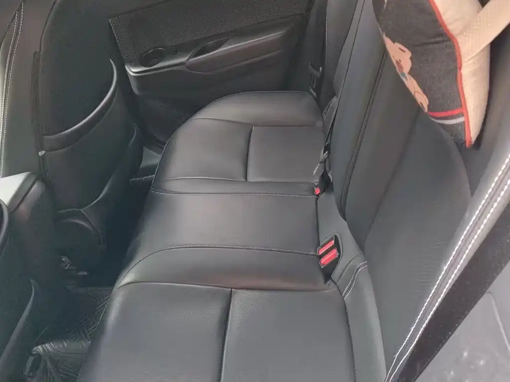 Toyota IZOA — миниатюра 10