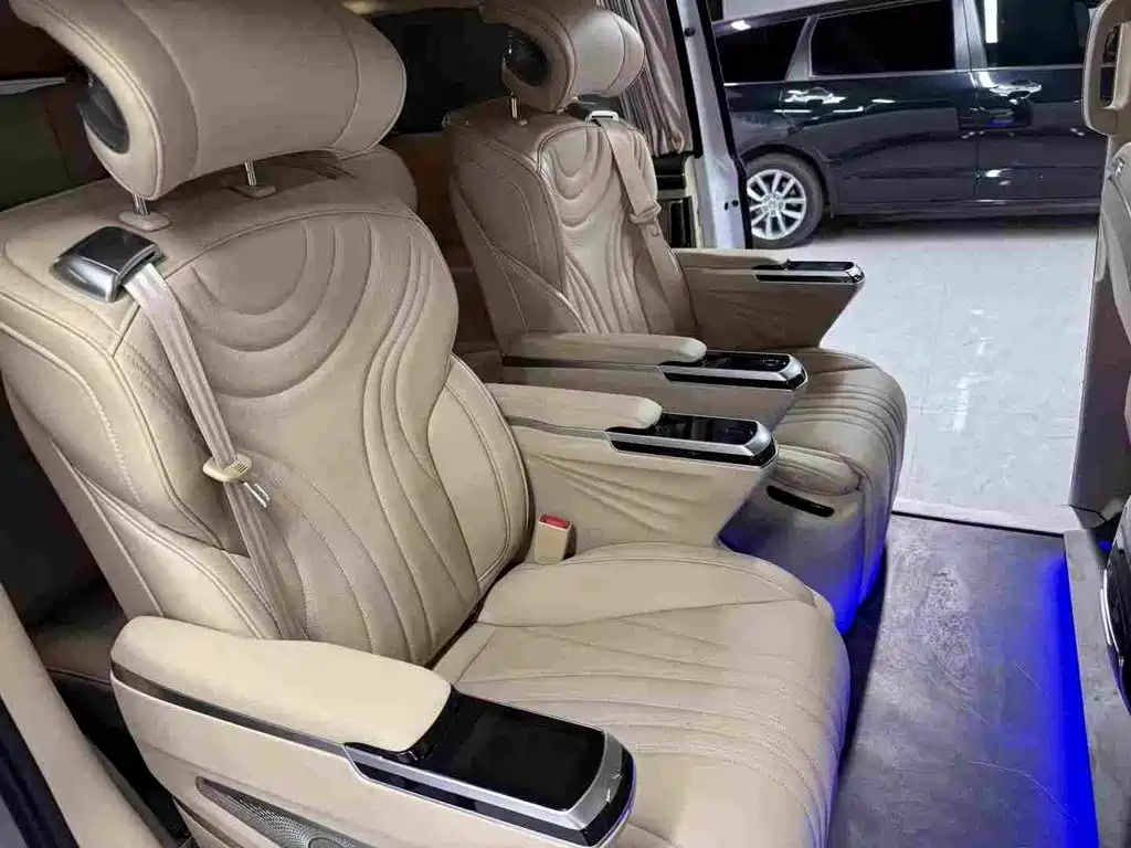 Buick GL8 — миниатюра 12