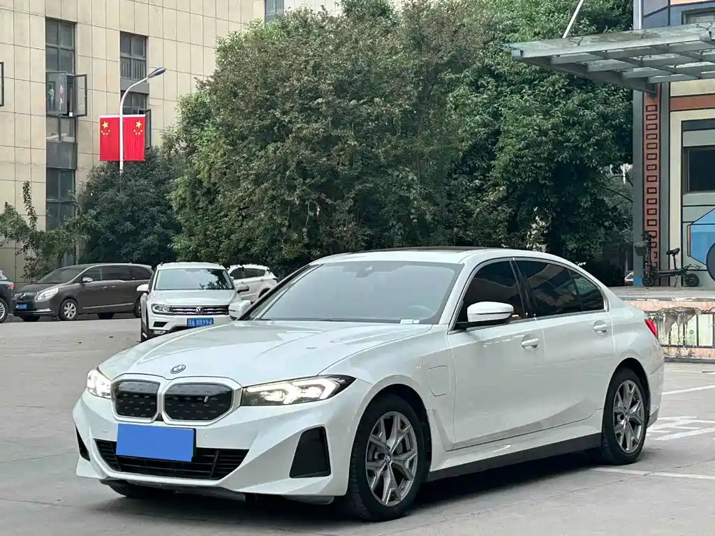 BMW i3 2023
