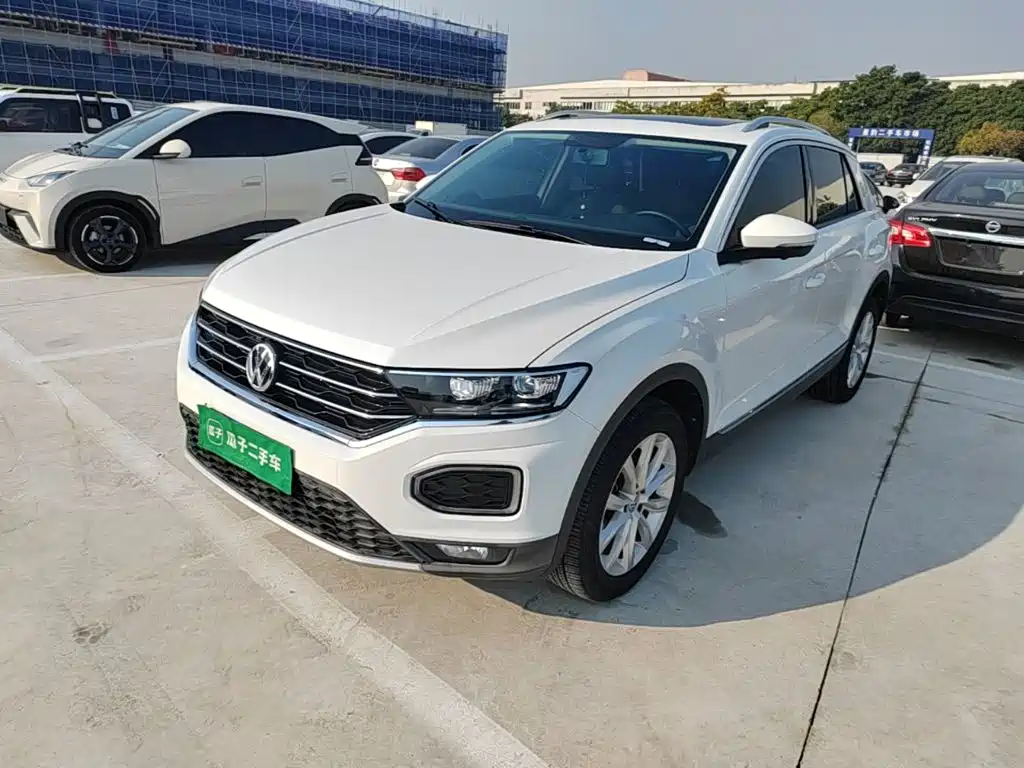 Volkswagen T-Roc — миниатюра 2