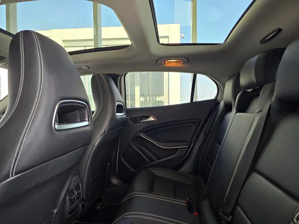 Mercedes-Benz GLA — миниатюра 11