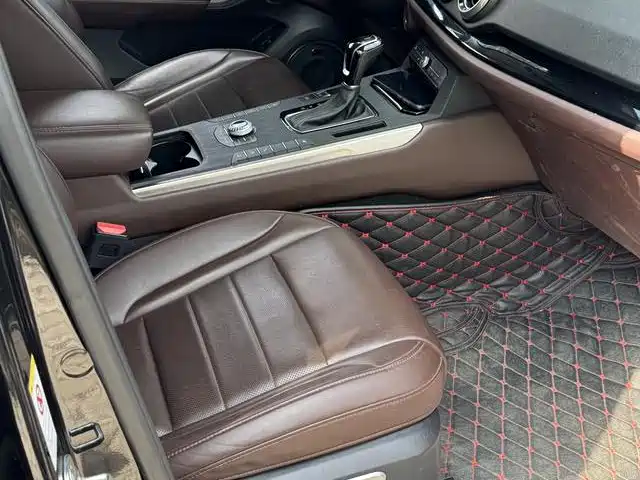 Wey Wey VV5 — миниатюра 5