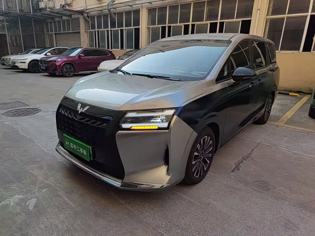 Wuling Xingguang 730 New Energy — миниатюра 2