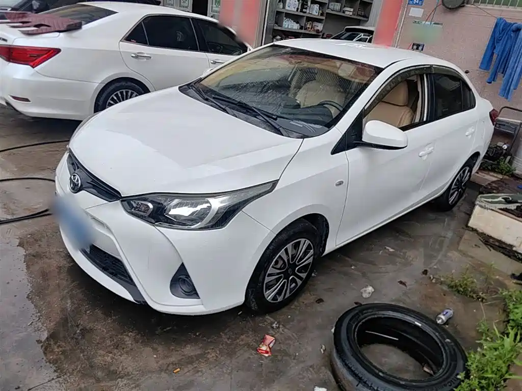 Toyota Yaris L 2019