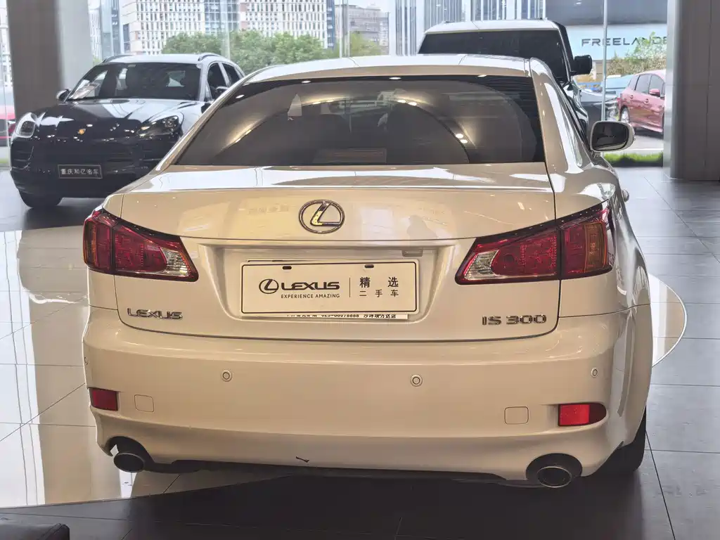 Lexus IS — миниатюра 5