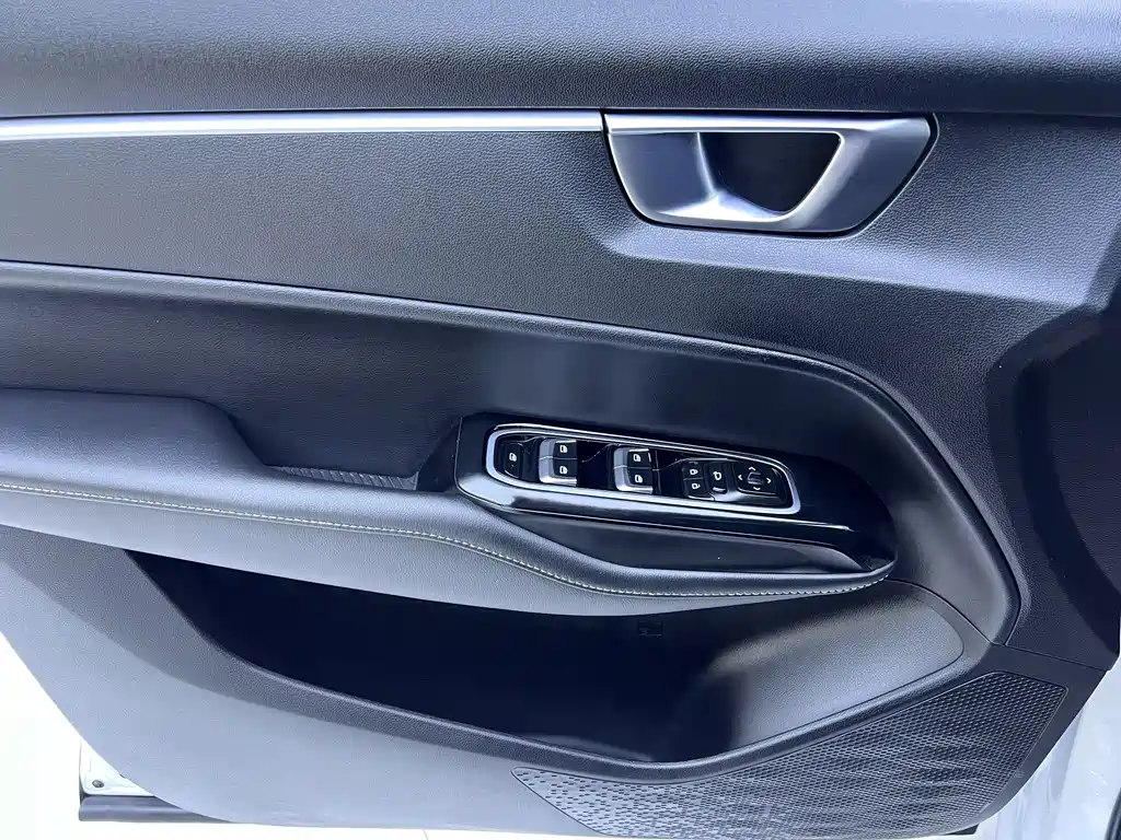 Wuling Victory — миниатюра 8