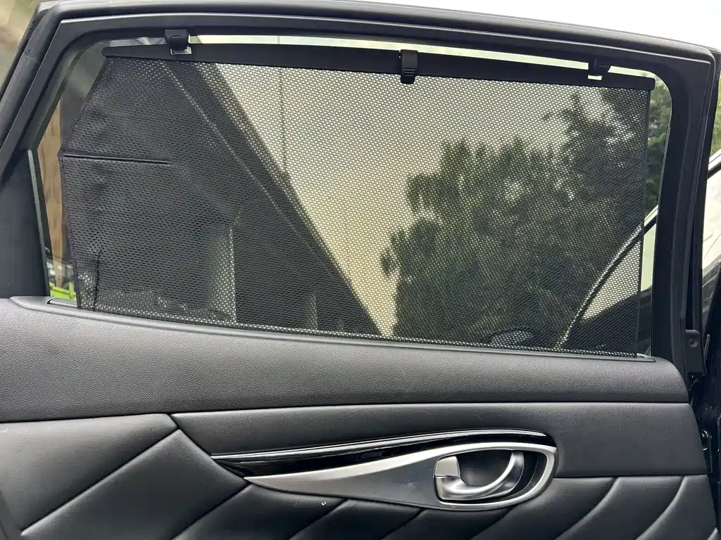 Infiniti Q70 — миниатюра 11