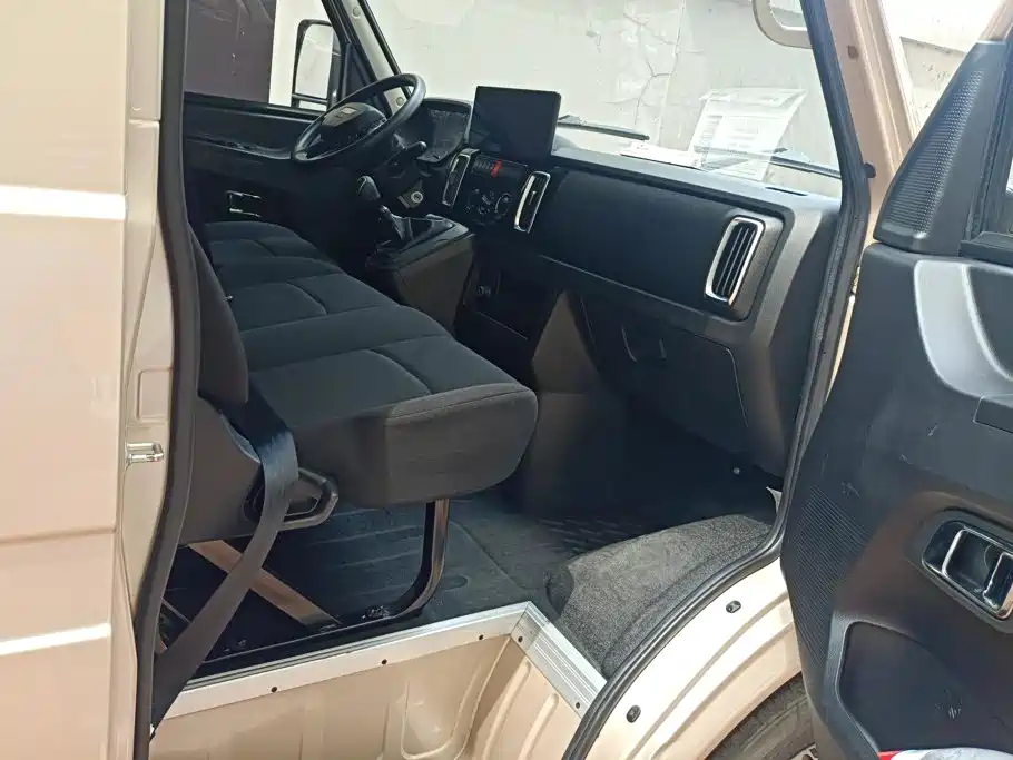 IVECO Daily — миниатюра 8