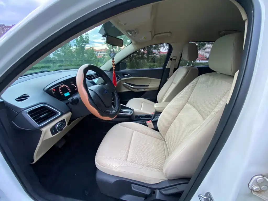 Ford Escort 1.5L Auto Comfort Type, фото 10