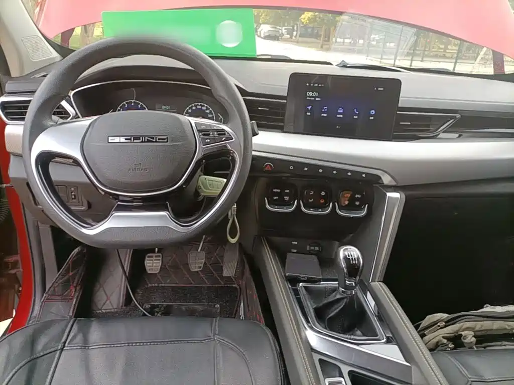 BAIC X3 — миниатюра 10