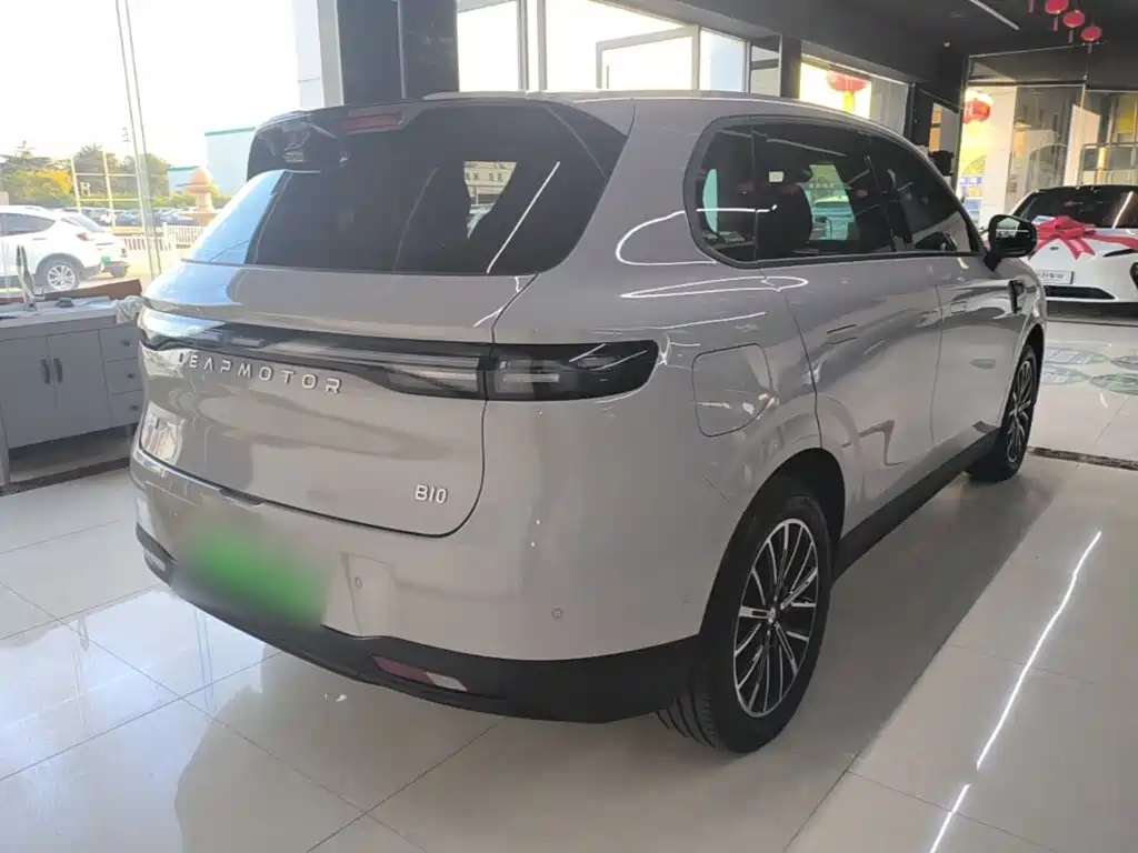 Leapmotor Leapmotor B10 — миниатюра 7