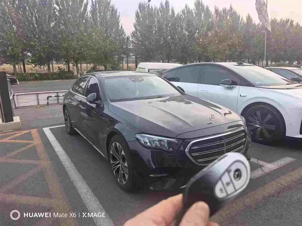 Mercedes-Benz E-Class — миниатюра 2