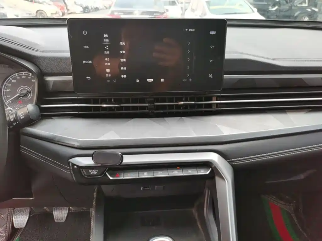 Geely Vision X6 — миниатюра 13