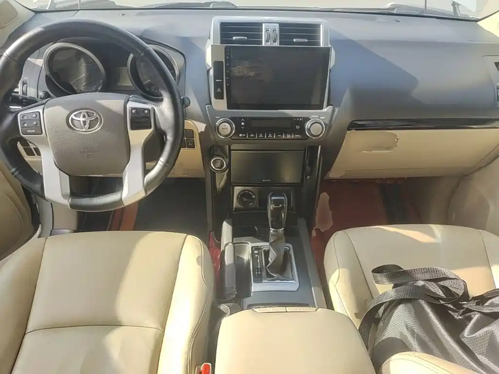 Toyota Prado — миниатюра 10