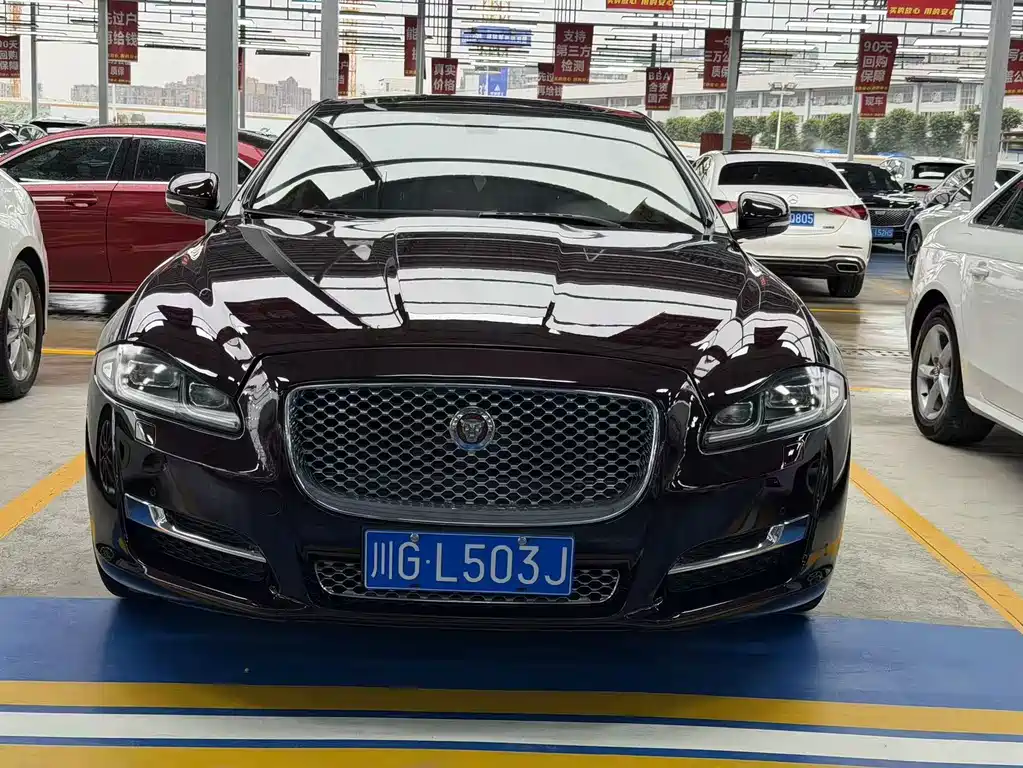 Jaguar XJ — миниатюра 2