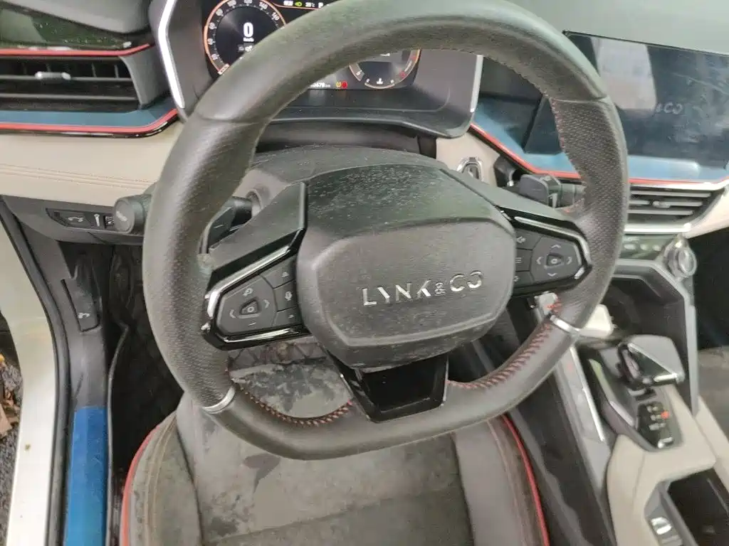 Lynk & Co 06 — миниатюра 11