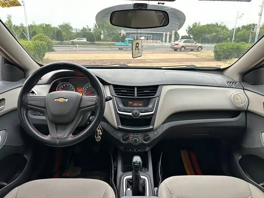 Chevrolet Sail 2015 3 1.5L MT
