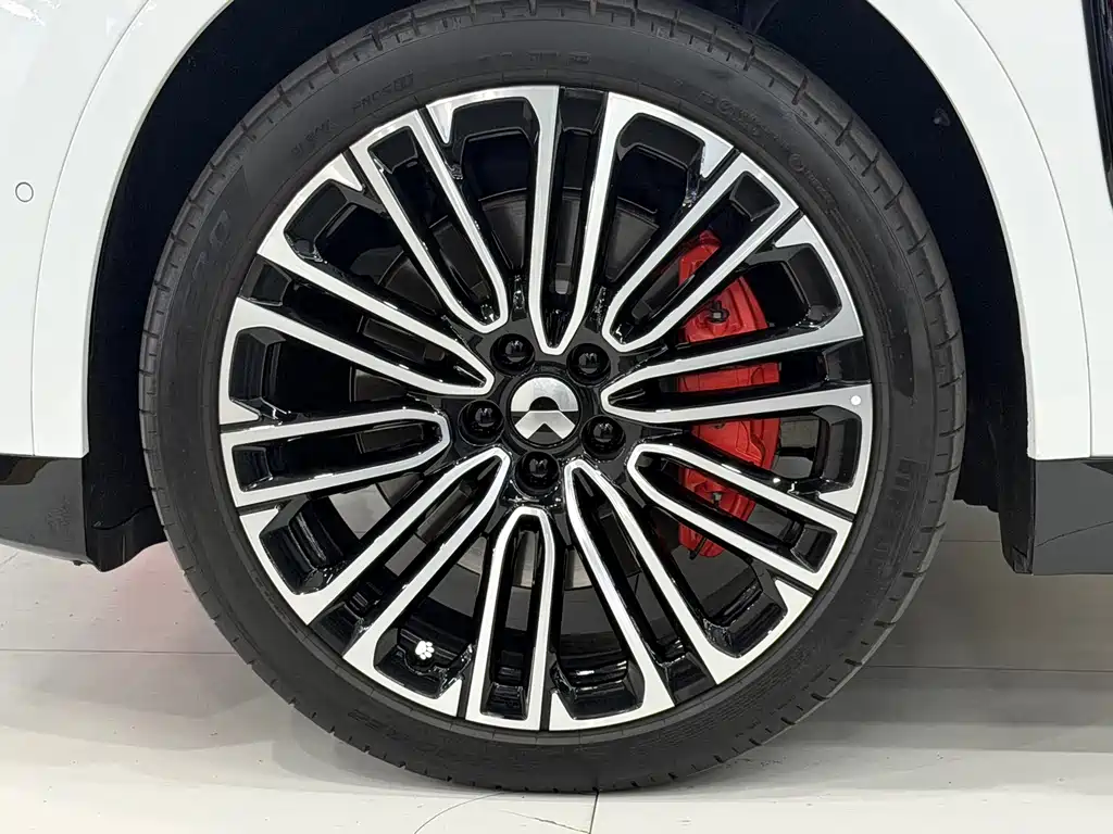 NIO ES8 — миниатюра 20