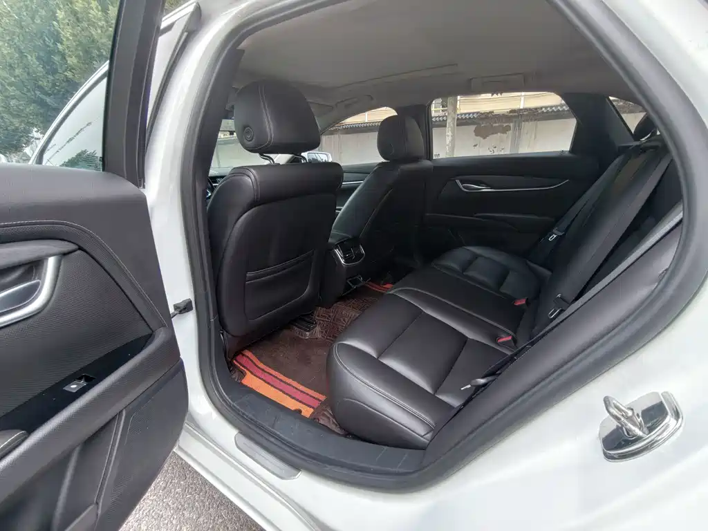 Cadillac XTS — миниатюра 7