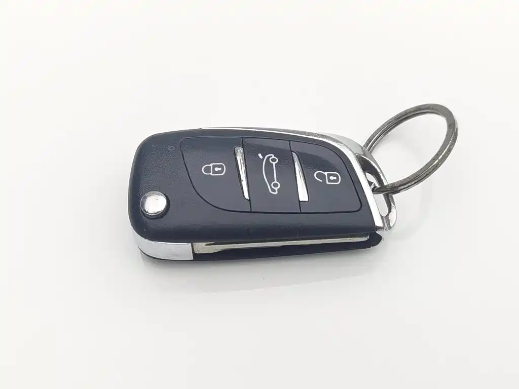 Toyota Yaris L — миниатюра 19